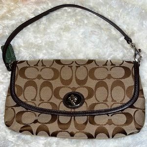 COACH WRISTLET/CLUTCH PURSE